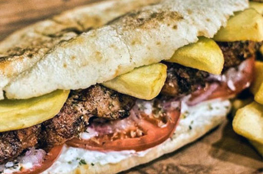 Sandwich καλαμάκι κοτόπουλο μπούτι